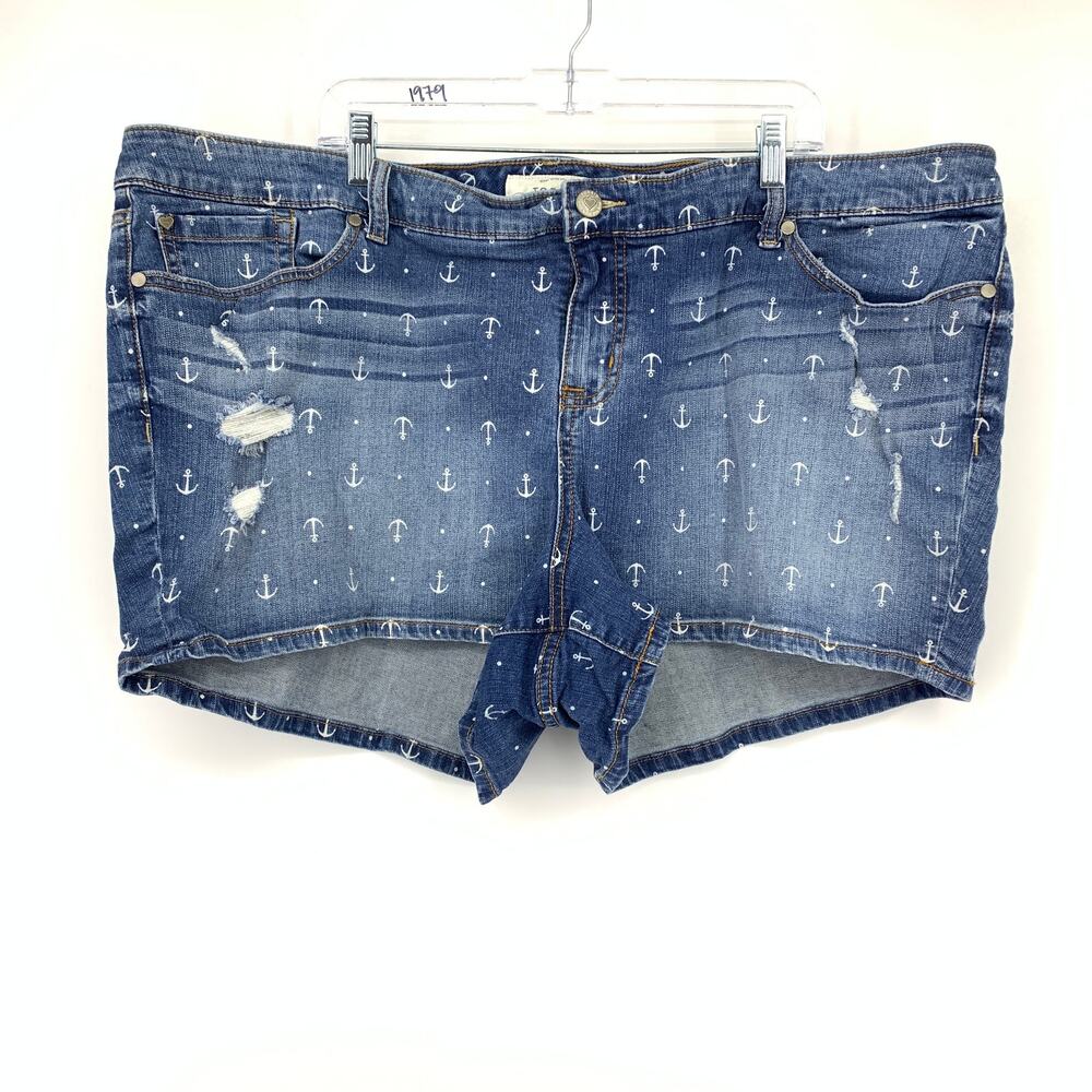 Torrid Distressed Denim Shorts Womens Size 26 Anchor Print 3.5" Inseam Stretch